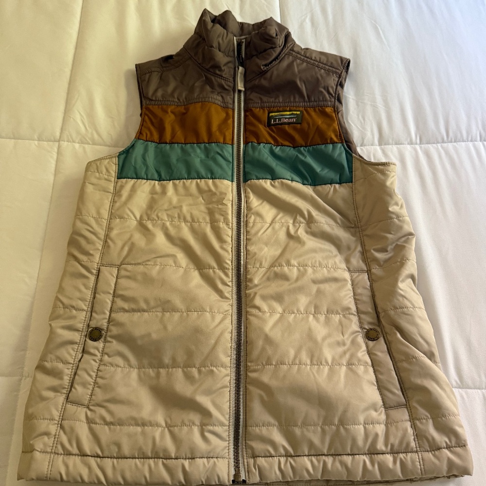lightweight puffer vest